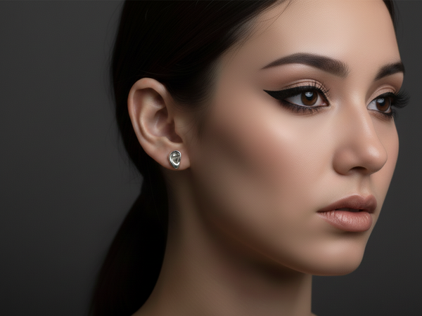 עגיל אוזן אנושית צמודים