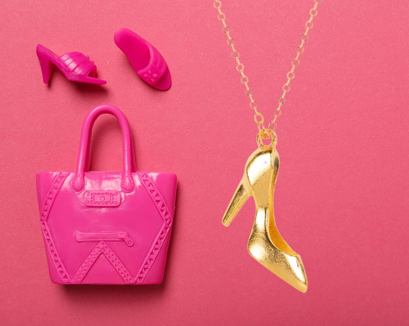 Gold heel shoe chain