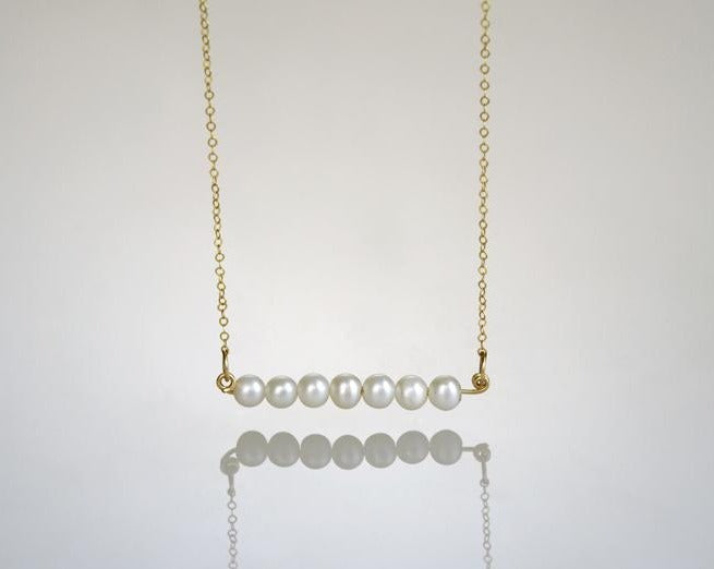 Goldfilled Necklace with White pearls Stripe