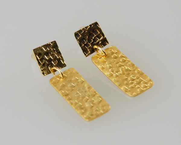 Divided long gold rectangle earrings