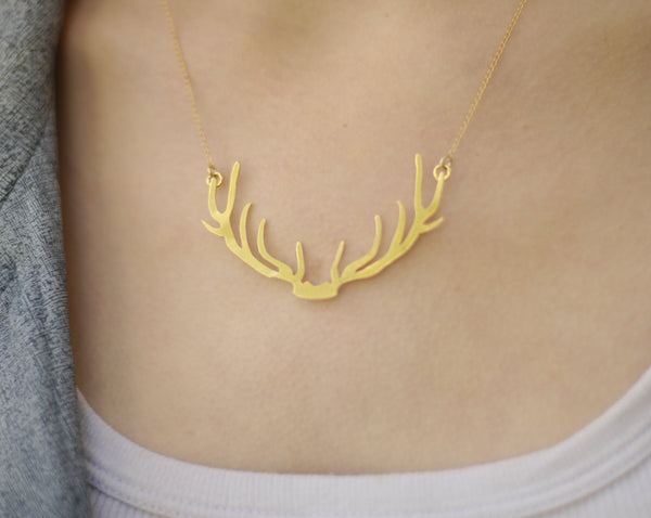 Golden horn necklace