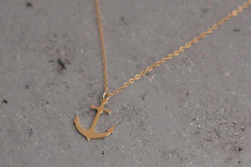 Delicate gold anchor chain for women