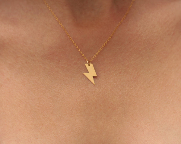 Small gold sparkle necklace