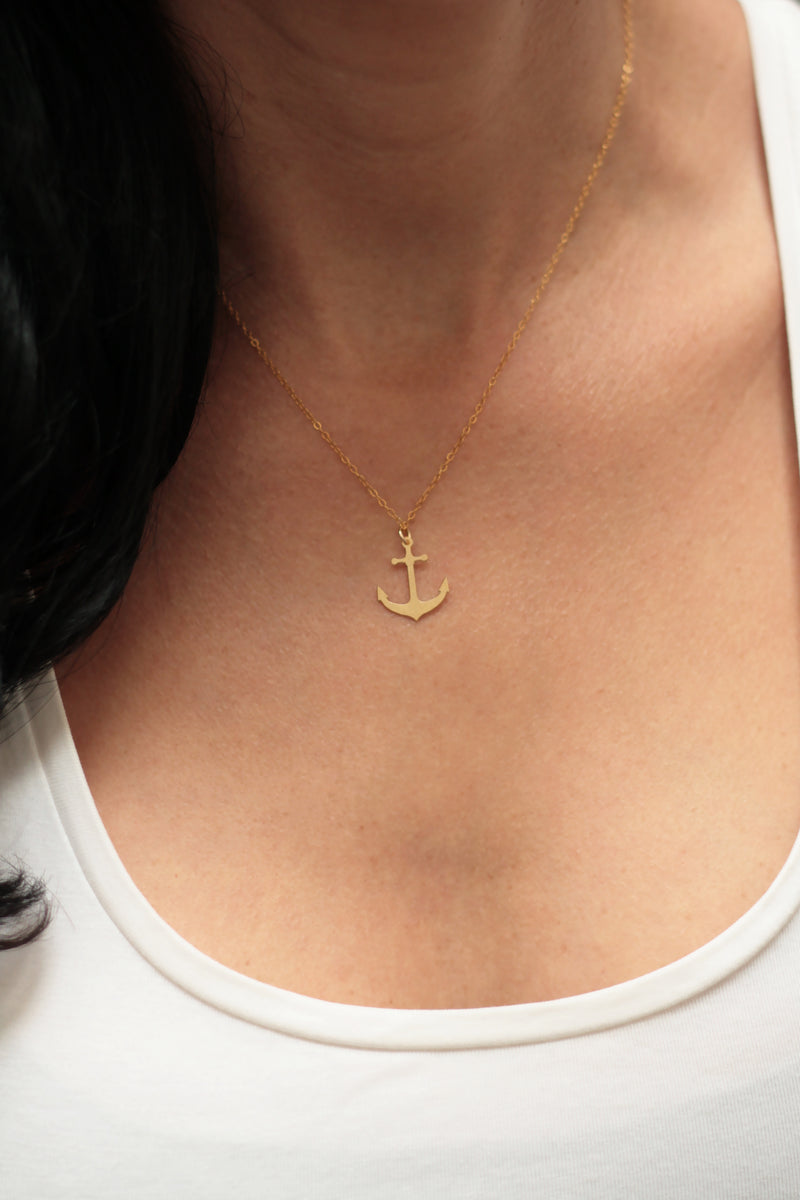 Delicate gold anchor chain for women