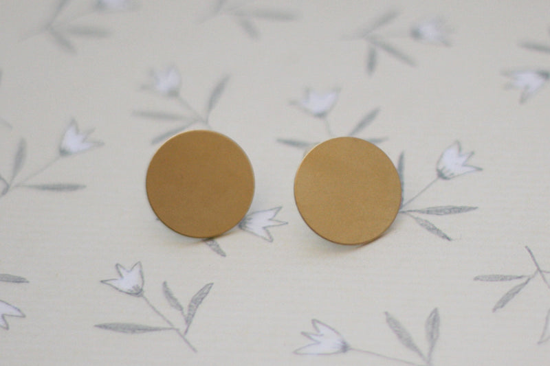 Tight circle earrings plated with matte gold