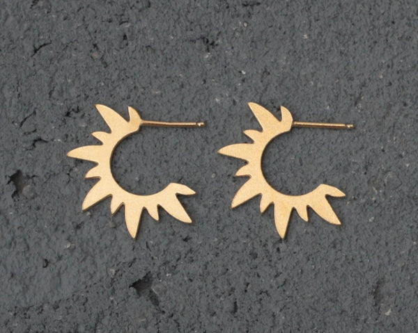 Gold sun spikes hoop earrings