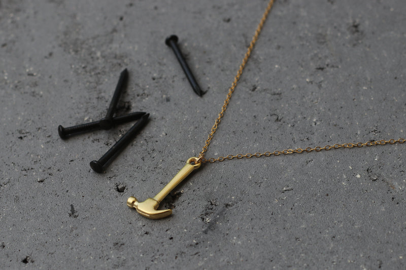 Unisex gold hammer necklace