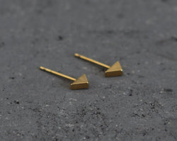 Small triangular earrings attached in gold