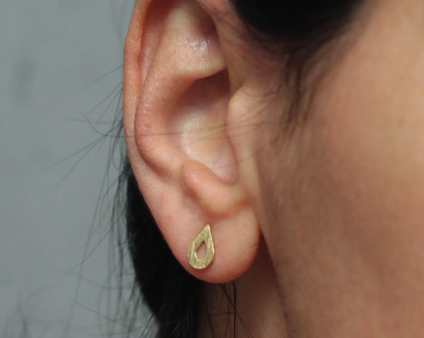 Small hollow gold raindrop earrings