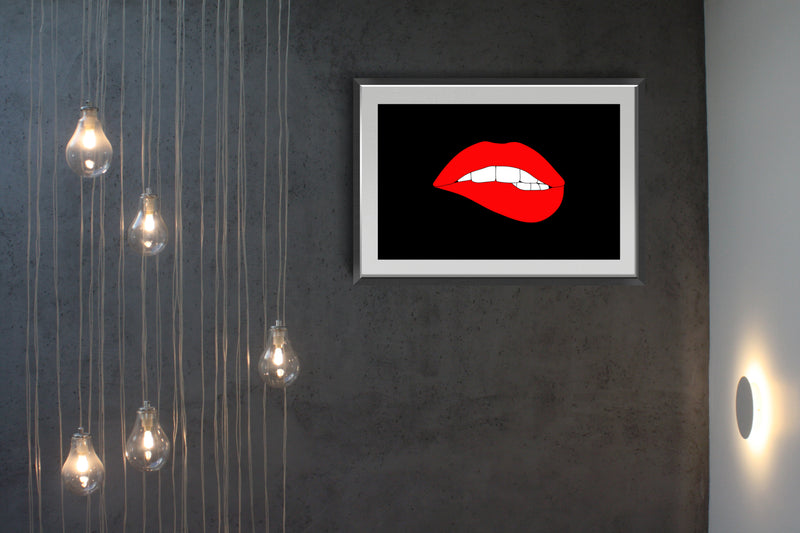 תמונה של שפתיים אדומות על רקע שחור בסגנון הפופ ארט